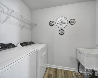 517 Stephen Foster Way - Photo Thumbnail 14