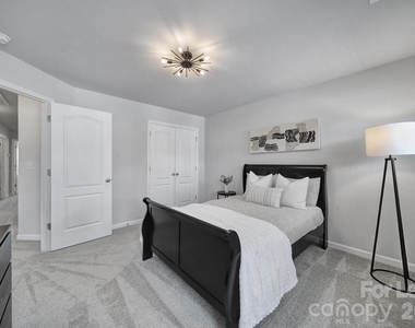 517 Stephen Foster Way - Photo Thumbnail 17