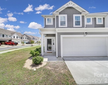517 Stephen Foster Way - Photo Thumbnail 1