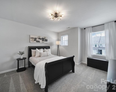 517 Stephen Foster Way - Photo Thumbnail 16
