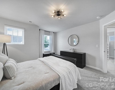 517 Stephen Foster Way - Photo Thumbnail 18