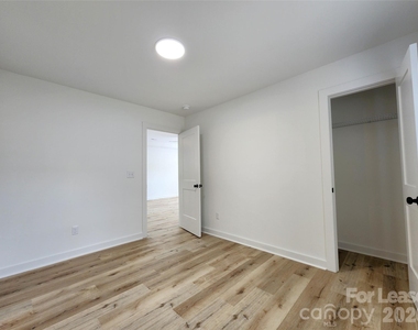 1300 Rainbow Drive - Photo Thumbnail 10