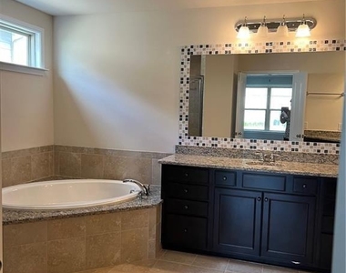 10413 Honeyfur Court - Photo Thumbnail 29