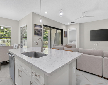 13727 Moss Agate Avenue - Photo Thumbnail 6