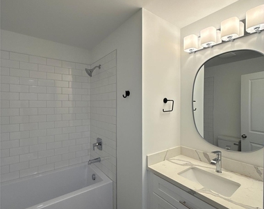 2100 Bombay Way - Photo Thumbnail 10