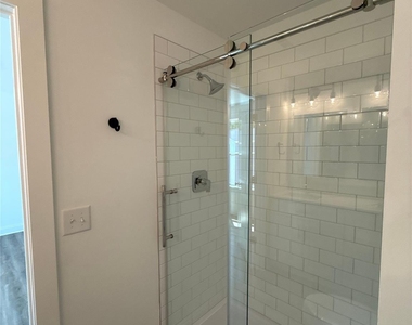 2100 Bombay Way - Photo Thumbnail 8