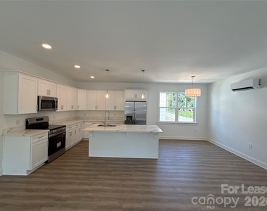 2100 Bombay Way - Photo Thumbnail 1