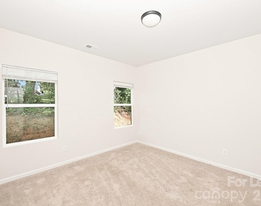 1109 Goldsboro Avenue - Photo Thumbnail 8