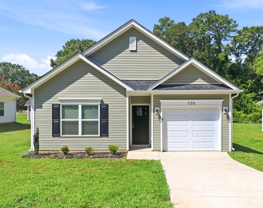 725 N Mcfarland Street - Photo Thumbnail 1