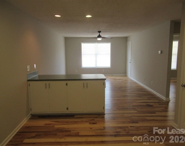 822 Horseshoe Lake Road - Photo Thumbnail 4