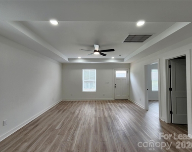 907 Hill Street - Photo Thumbnail 2