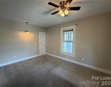 326 E Main Street - Photo Thumbnail 7