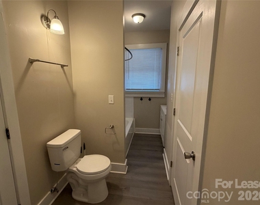 326 E Main Street - Photo Thumbnail 4
