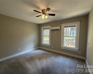326 E Main Street - Photo Thumbnail 6