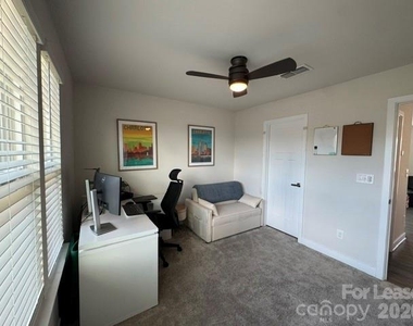 428 W Tremont Avenue - Photo Thumbnail 24