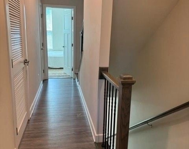 428 W Tremont Avenue - Photo Thumbnail 18