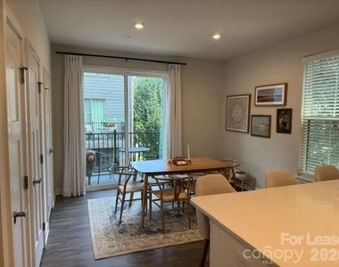 428 W Tremont Avenue - Photo Thumbnail 5
