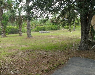 3036 6th Avenue Se - Photo Thumbnail 3