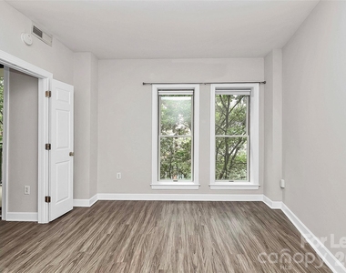 718 W Trade Street - Photo Thumbnail 35