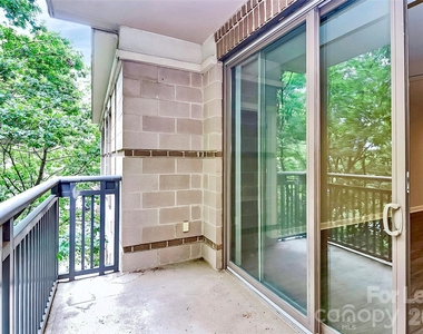 718 W Trade Street - Photo Thumbnail 22
