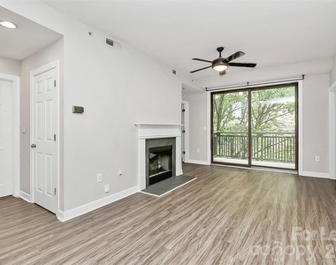 718 W Trade Street - Photo Thumbnail 19