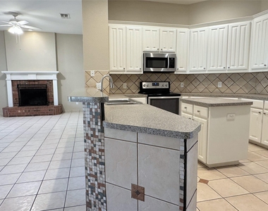 6415 Redstone Drive - Photo Thumbnail 7