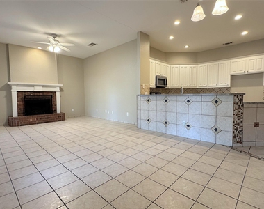 6415 Redstone Drive - Photo Thumbnail 8