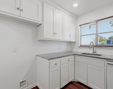 13 Macarthur Drive - Photo Thumbnail 9
