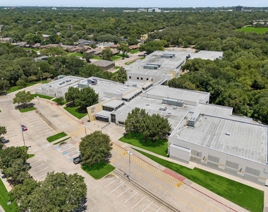 431 W Pioneer Drive - Photo Thumbnail 32