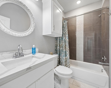 431 W Pioneer Drive - Photo Thumbnail 22
