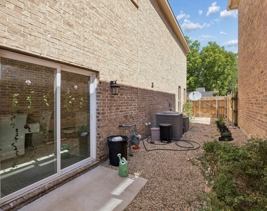 431 W Pioneer Drive - Photo Thumbnail 26