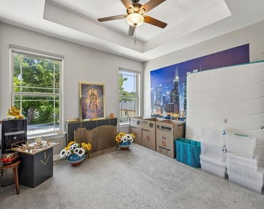 431 W Pioneer Drive - Photo Thumbnail 23