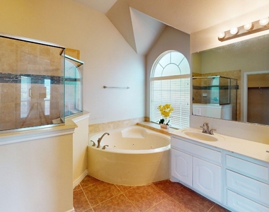 8300 Blue Periwinkle Lane - Photo Thumbnail 21
