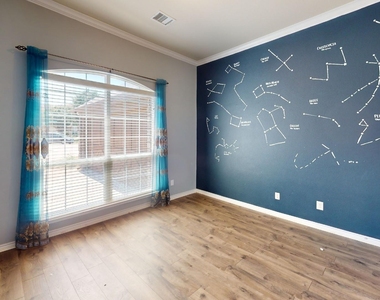 8300 Blue Periwinkle Lane - Photo Thumbnail 15