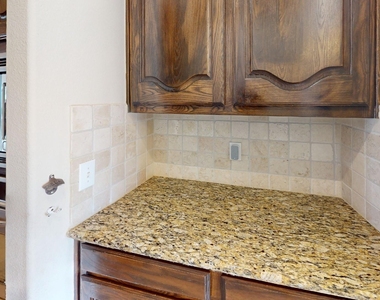 8300 Blue Periwinkle Lane - Photo Thumbnail 10