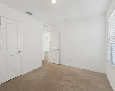 1016 Cortijo Way - Photo Thumbnail 16