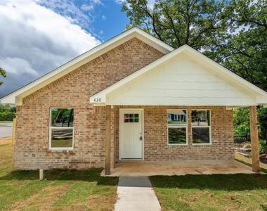 430 E Hull Street - Photo Thumbnail 1