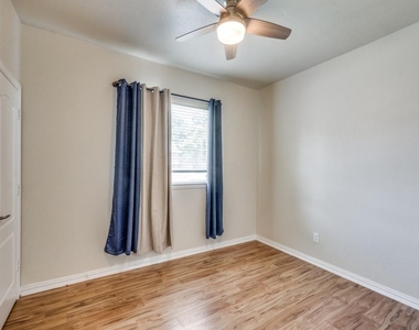 4612 Old Pond Drive - Photo Thumbnail 15