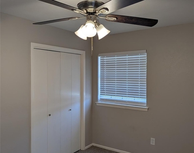 245 Rancho Drive - Photo Thumbnail 11