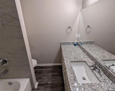 245 Rancho Drive - Photo Thumbnail 17