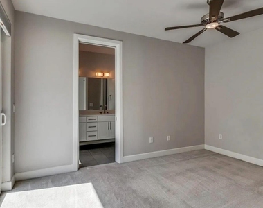 2016 N Fitzhugh Avenue - Photo Thumbnail 11