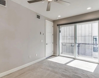 2016 N Fitzhugh Avenue - Photo Thumbnail 10