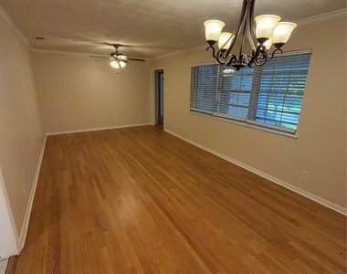 2323 Springhill Drive - Photo Thumbnail 2