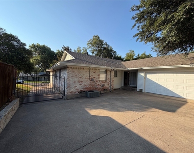 2323 Springhill Drive - Photo Thumbnail 17