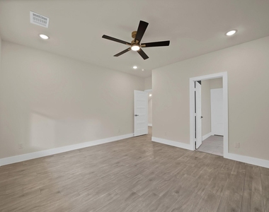 2925 River Ridge Court - Photo Thumbnail 16