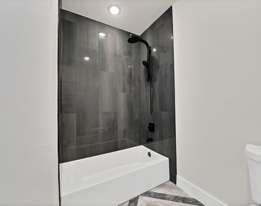 2925 River Ridge Court - Photo Thumbnail 28