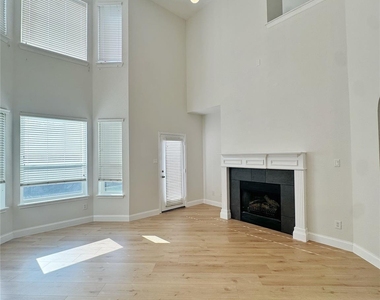 8339 Davis Drive - Photo Thumbnail 12