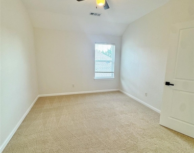 8339 Davis Drive - Photo Thumbnail 21