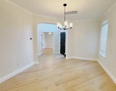 8339 Davis Drive - Photo Thumbnail 6