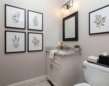 405 Titus Drive - Photo Thumbnail 32